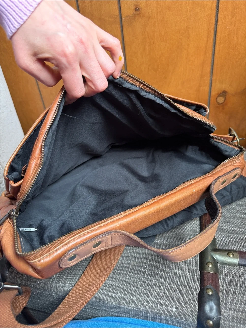 Classic Men's Brown Leather Messenger Bag with Buckle Flap